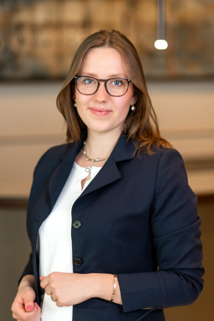  Karla Hofmann